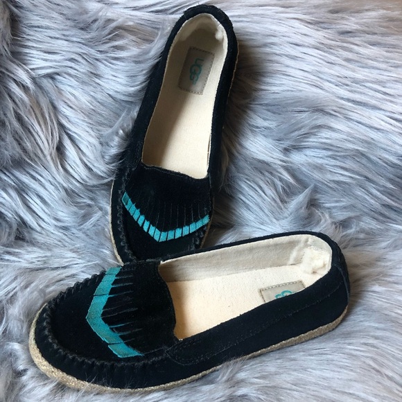 Ugg kid’s boho fringe moccasins in black and teal. Size 13 RARE! - Picture 2 of 6